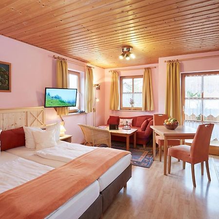 Land- Und Aktivhotel Altmuehlaue Бад Родах Екстериор снимка