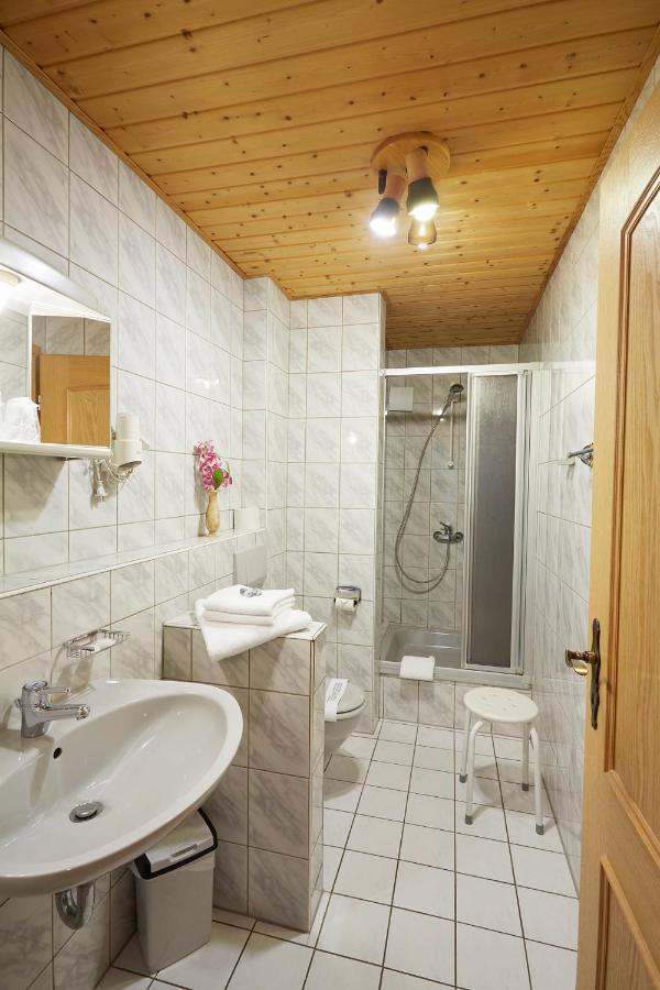 Land- Und Aktivhotel Altmuehlaue Бад Родах Екстериор снимка