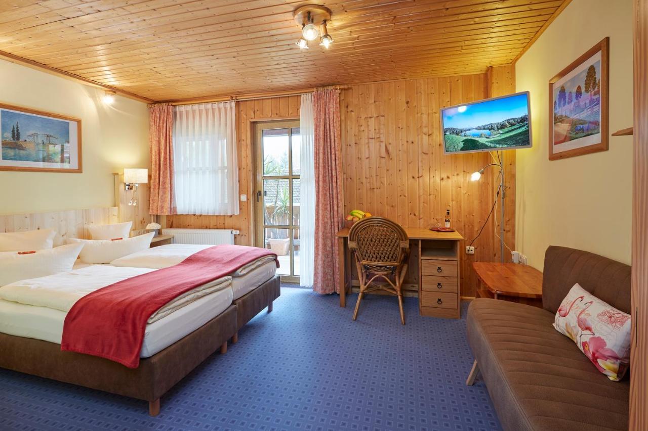 Land- Und Aktivhotel Altmuehlaue Бад Родах Екстериор снимка